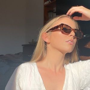 Meet your Posher, Lily